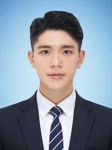 김성균