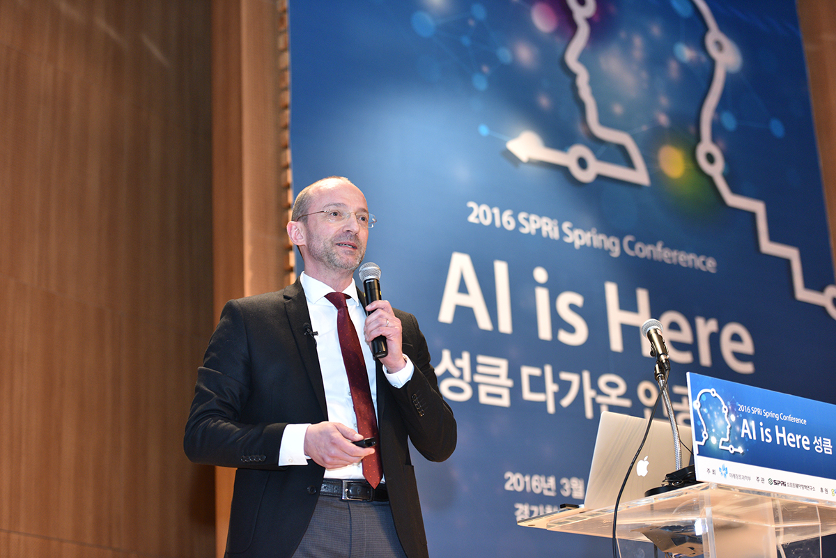 (German Research Center for Artificial Intelligence, 독일) Prof. Dr. Andreas Dengel, Director 